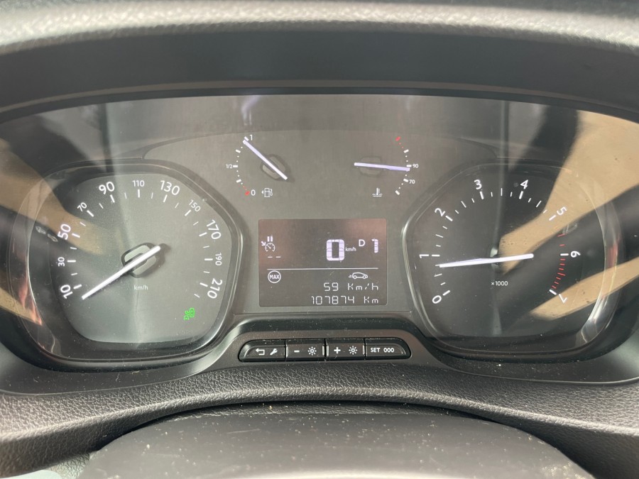 PEUGEOT d'occasion EXPERT FOURGON STANDARD 2.0 BLUE HDI 120 PREMIUM