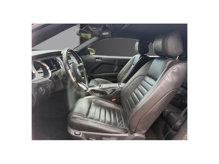 FORD d'occasion MUSTANG FORD MUSTANG CABRIO V6 3.7 L de 2013 Tours