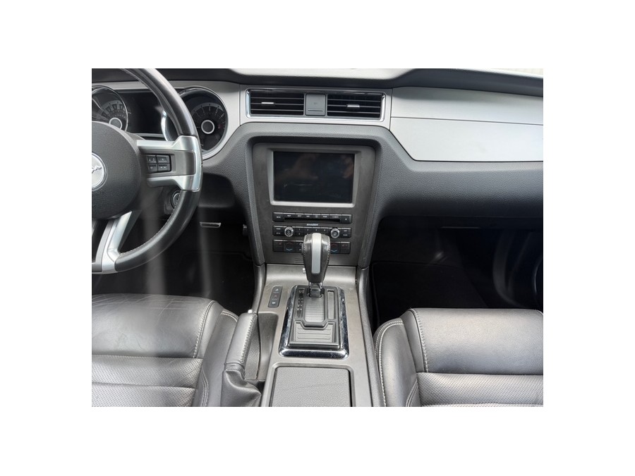 FORD d'occasion MUSTANG FORD MUSTANG CABRIO V6 3.7 L de 2013 Tours