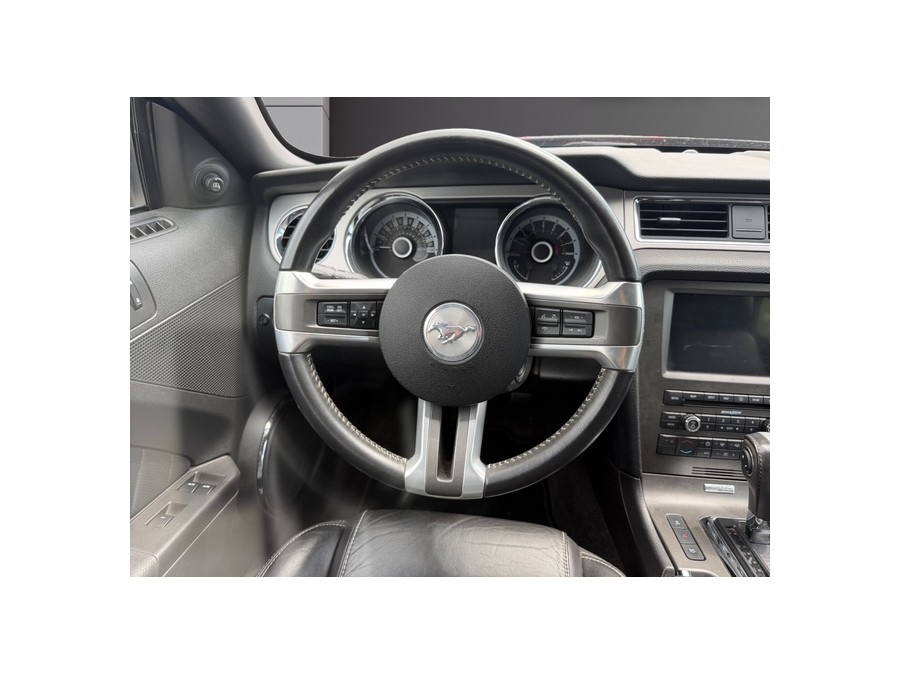 FORD d'occasion MUSTANG FORD MUSTANG CABRIO V6 3.7 L de 2013 Tours