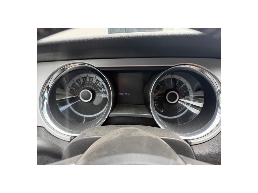 FORD d'occasion MUSTANG FORD MUSTANG CABRIO V6 3.7 L de 2013 Tours