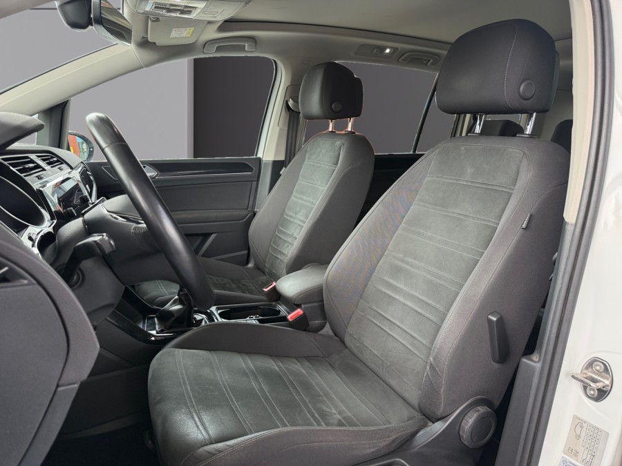 VOLKSWAGEN d'occasion TOURAN 1.5 TSI 150 LOUNGE de 2019 Toulon Est