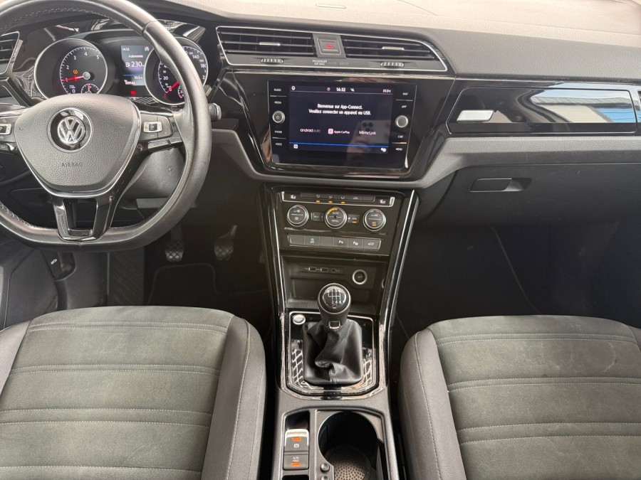 VOLKSWAGEN d'occasion TOURAN 1.5 TSI 150 LOUNGE de 2019 Toulon Est