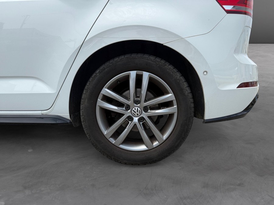 VOLKSWAGEN d'occasion TOURAN 1.5 TSI 150 LOUNGE de 2019 Toulon Est