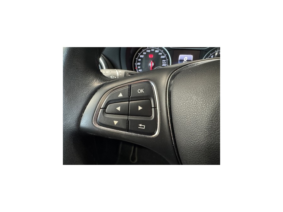 MERCEDES d'occasion CLASSE-A 1.6 A-180 16V de 2017 Villebon Sur