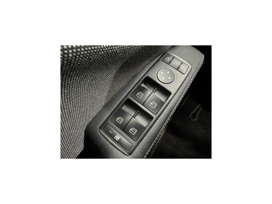 MERCEDES d'occasion CLASSE-A 1.6 A-180 16V de 2017 Villebon Sur