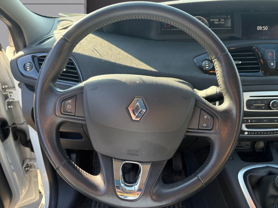 RENAULT d'occasion SCENIC GRAND 1.5 DCI 110 LOUNGE 7P de 2014 Saint