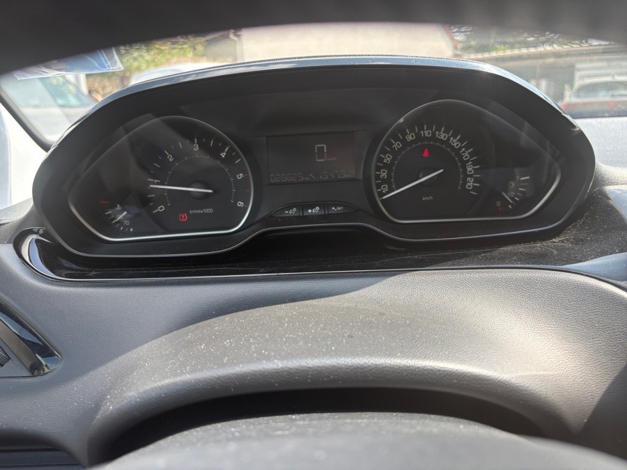 PEUGEOT d'occasion 208 1.5 BLUE HDI 102 ALLURE BUSINESS de 2019 Le