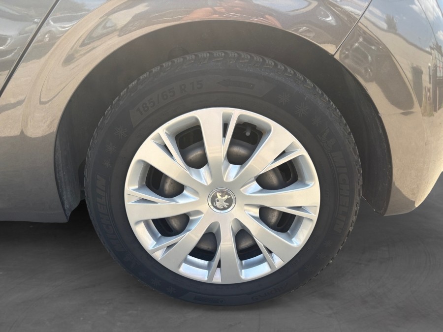 PEUGEOT d'occasion 208 1.5 BLUE HDI 102 ALLURE BUSINESS de 2019 Le
