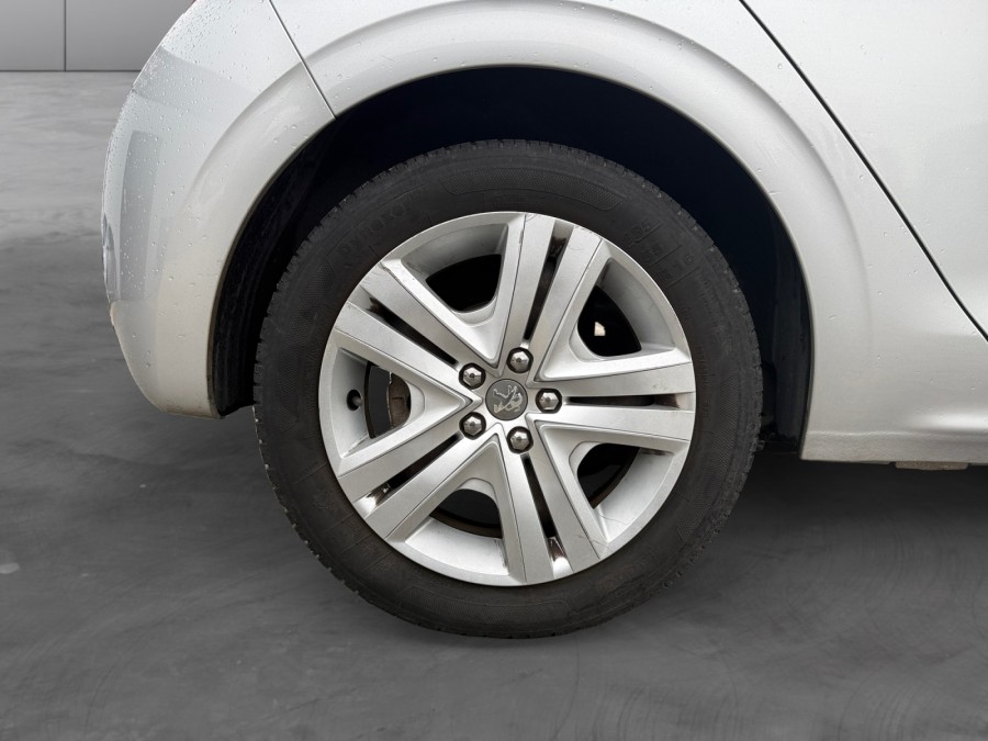 PEUGEOT d'occasion 208 1.5 BLUE HDI 100 ALLURE BUSINESS de 2018