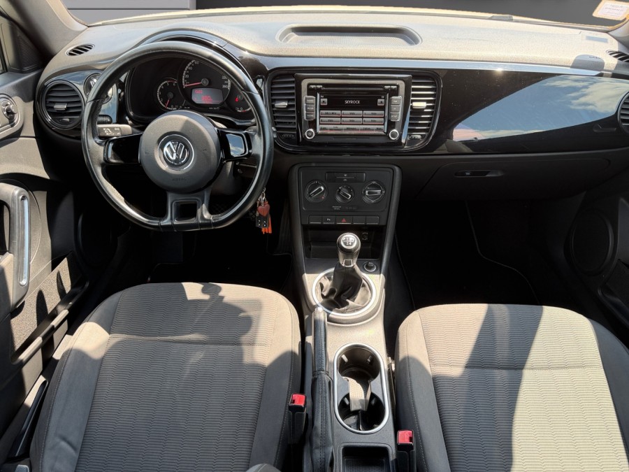 VOLKSWAGEN d'occasion BEETLE DECAPOTABLE CABRIOLET 1.6 TDI 105