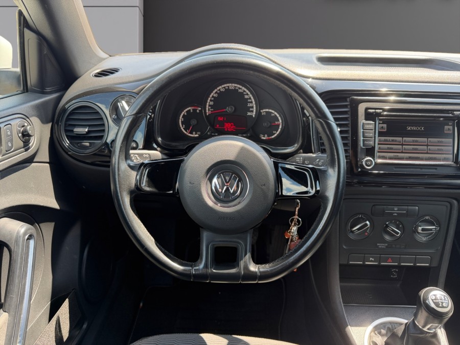 VOLKSWAGEN d'occasion BEETLE DECAPOTABLE CABRIOLET 1.6 TDI 105