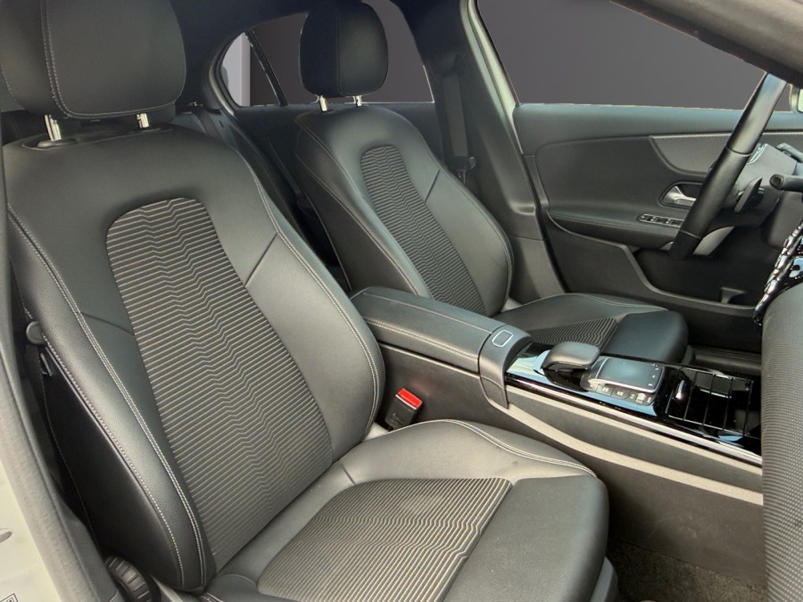 MERCEDES d'occasion CLASSE A MERCEDES CLASSE 180 PROGRESSIVE LINE de