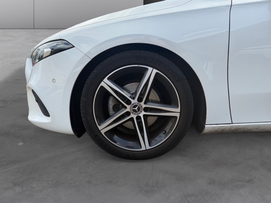 MERCEDES d'occasion CLASSE A MERCEDES CLASSE 180 PROGRESSIVE LINE de