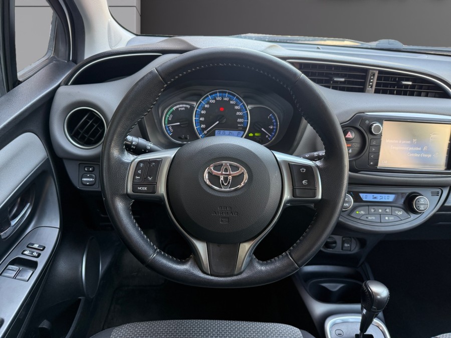 TOYOTA d'occasion YARIS 100H DYNAMIC BUSINESS de 2016 Toulon Est (83)﻿