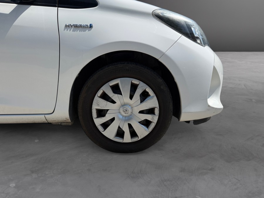 TOYOTA d'occasion YARIS 100H DYNAMIC BUSINESS de 2016 Toulon Est (83)﻿