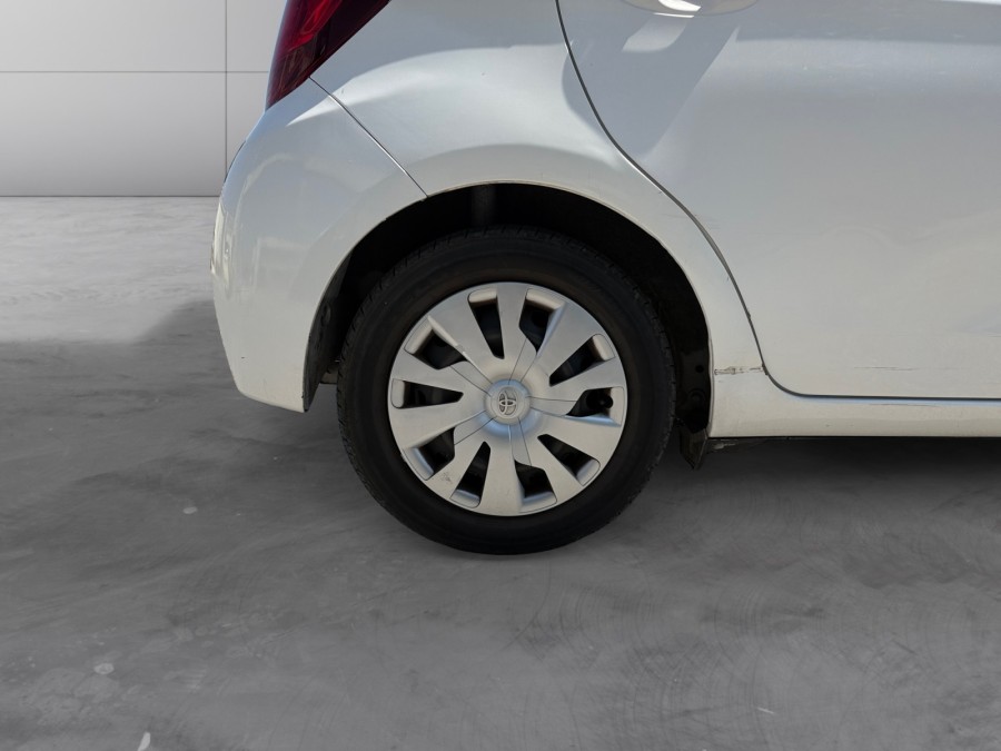 TOYOTA d'occasion YARIS 100H DYNAMIC BUSINESS de 2016 Toulon Est (83)﻿