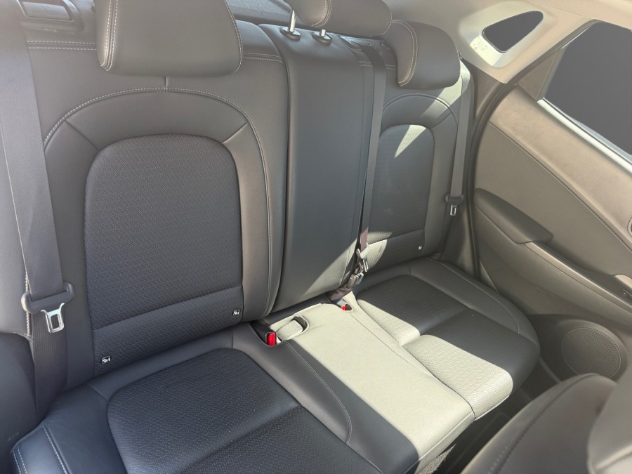 HYUNDAI d'occasion KONA 1.6 CRDI 136 EXECUTIVE DCT de 2020 Royan (17)﻿