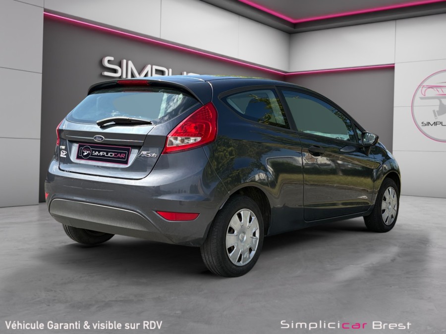 FORD d'occasion FIESTA VI 1.4 TDCI 68 AMBIENTE de 2010 Brest (29)﻿
