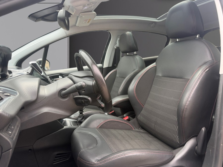 PEUGEOT d'occasion 208 I 1.5 BLUE HDI 100 GT LINE 2019 de 2019 Lyon