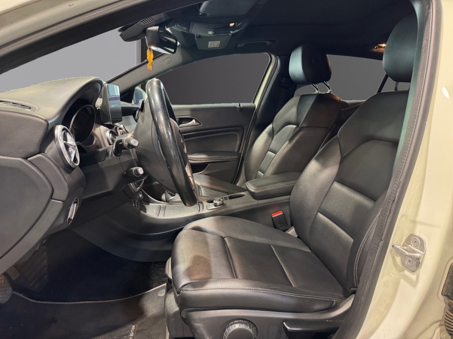 MERCEDES d'occasion CLASSE GLA GLA 200 D BUSINESS EDITION BA de 2016