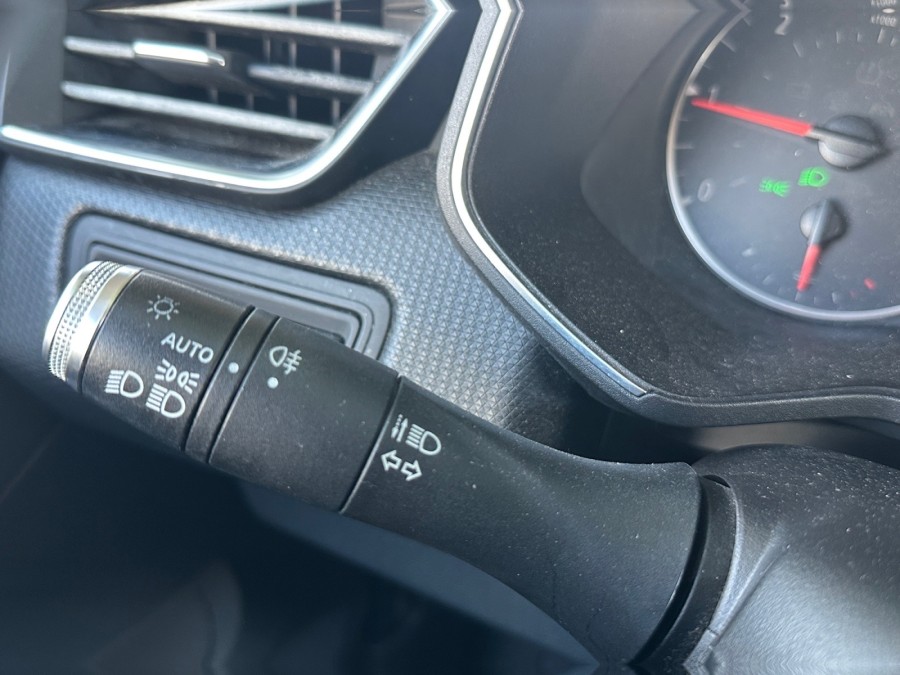RENAULT d'occasion CLIO V 1.5 BLUE DCI 115 BUSINESS de 2019 Salon de
