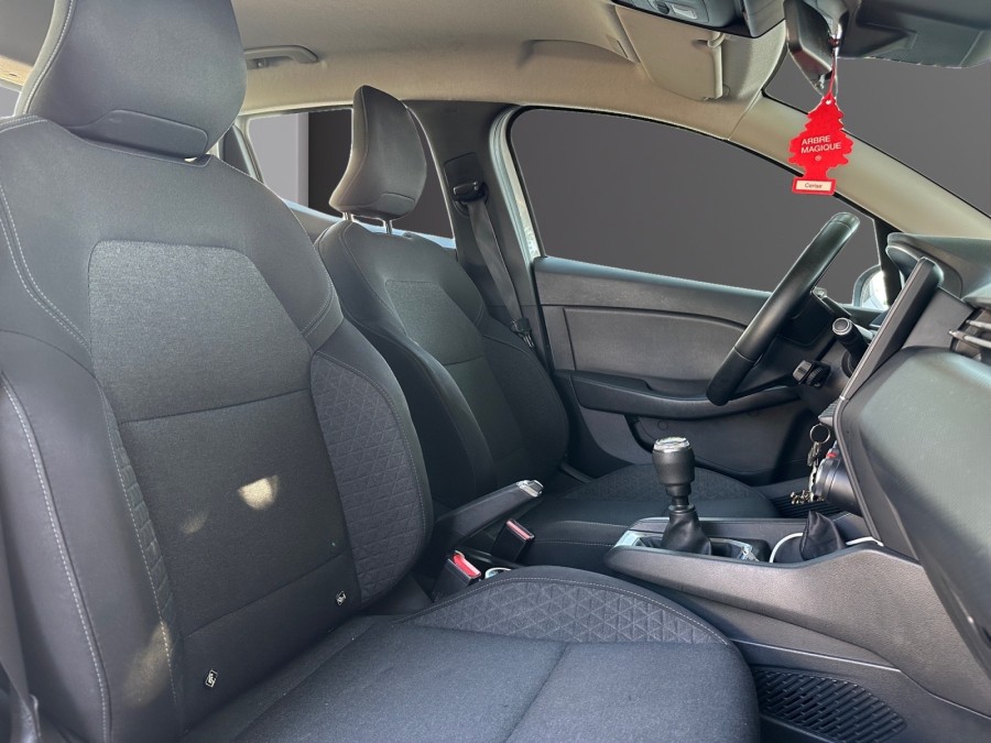 RENAULT d'occasion CLIO V 1.5 BLUE DCI 115 BUSINESS de 2019 Salon de