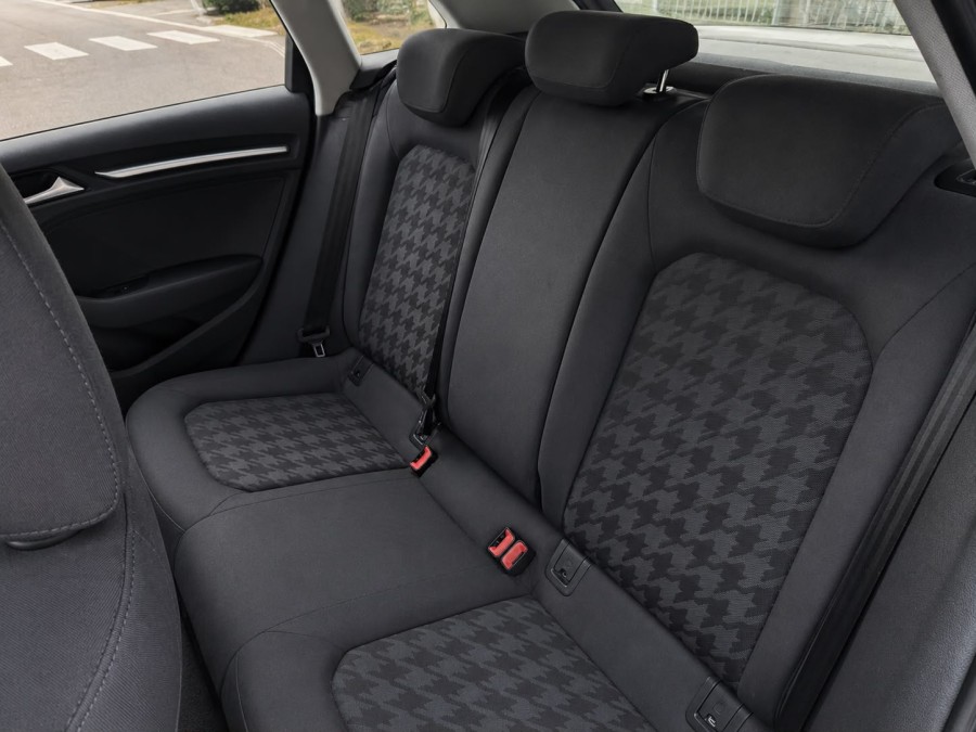 AUDI d'occasion A3 1.6 TDI 110 SPORTBACK de 2015 Vernon (27)﻿