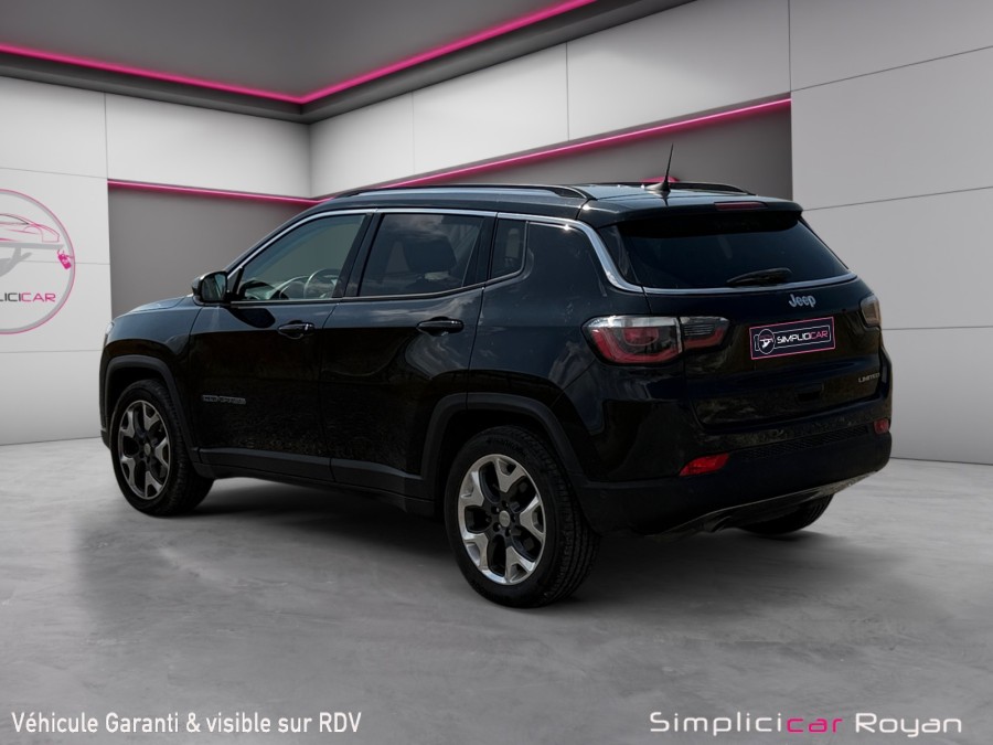JEEP d'occasion COMPASS 1.6 MJT 120 LIMITED TECH 7 4X2 de 2020 Royan