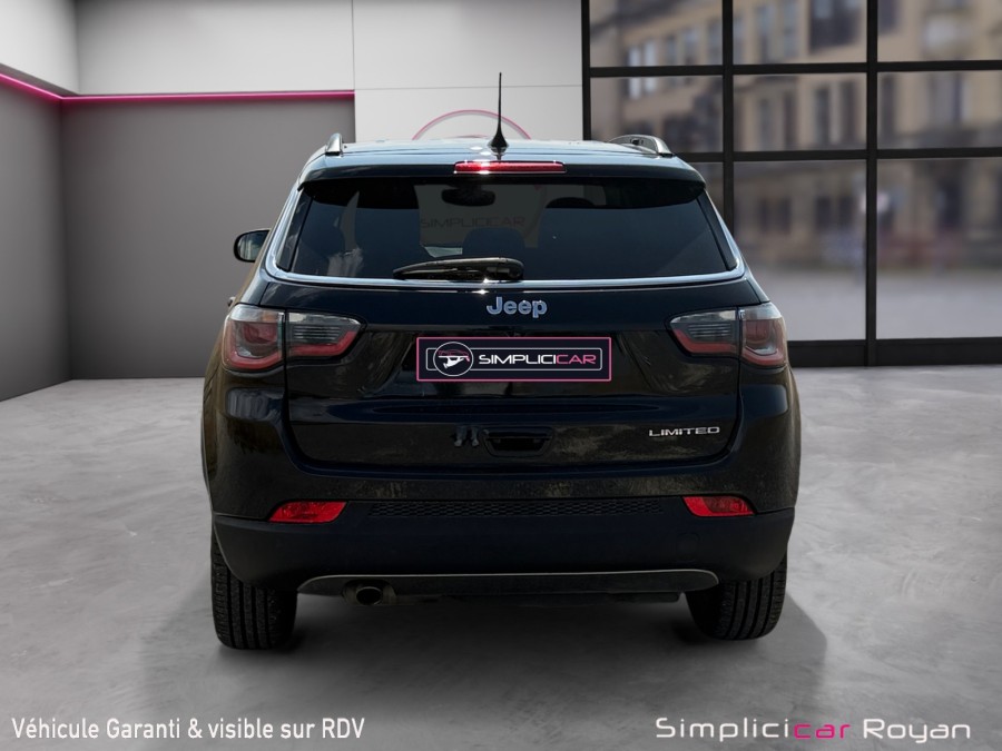 JEEP d'occasion COMPASS 1.6 MJT 120 LIMITED TECH 7 4X2 de 2020 Royan