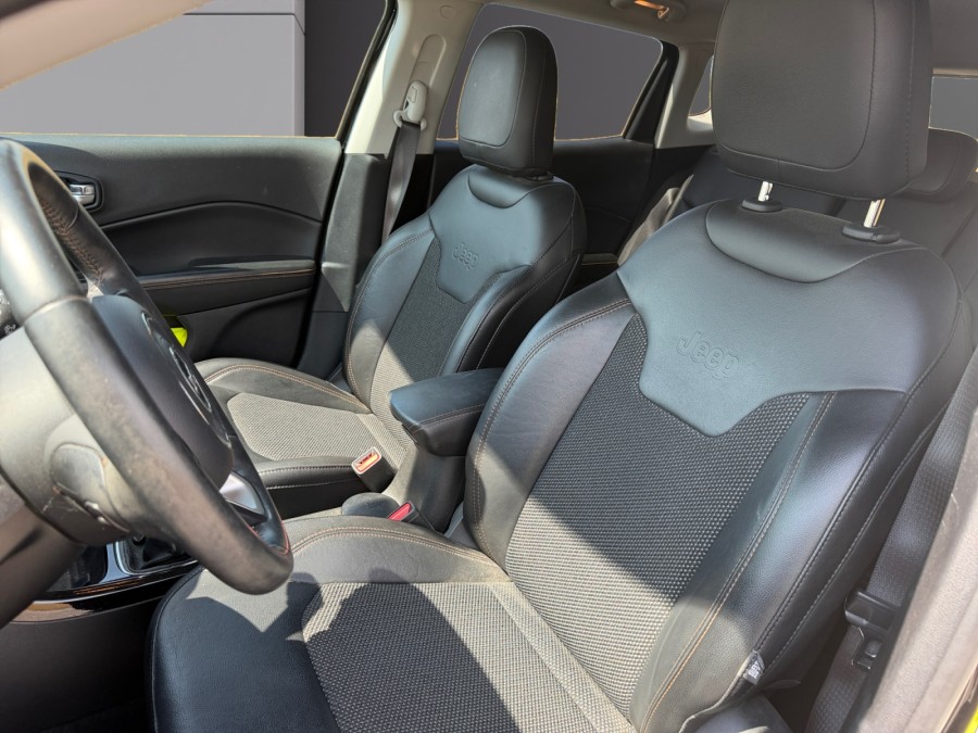 JEEP d'occasion COMPASS 1.6 MJT 120 LIMITED TECH 7 4X2 de 2020 Royan
