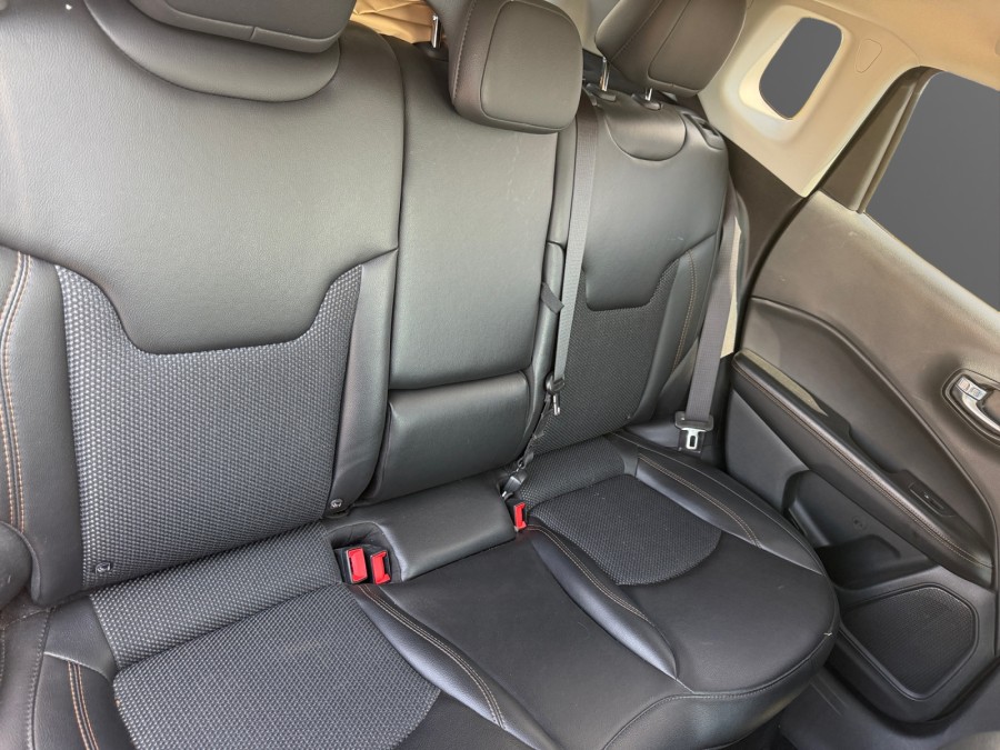 JEEP d'occasion COMPASS 1.6 MJT 120 LIMITED TECH 7 4X2 de 2020 Royan