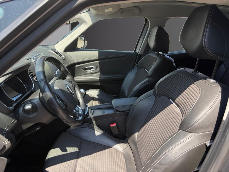RENAULT d'occasion SCÉNIC IV 1.6 DCI 130 ENERGY INTENS de 2017 Lyon