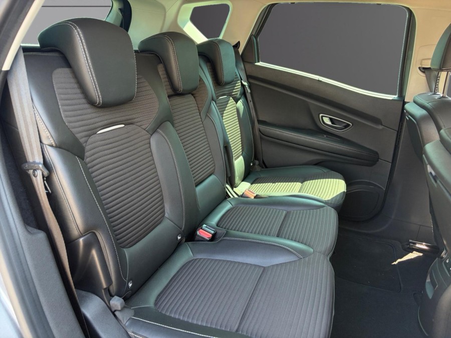 RENAULT d'occasion SCÉNIC IV 1.6 DCI 130 ENERGY INTENS de 2017 Lyon