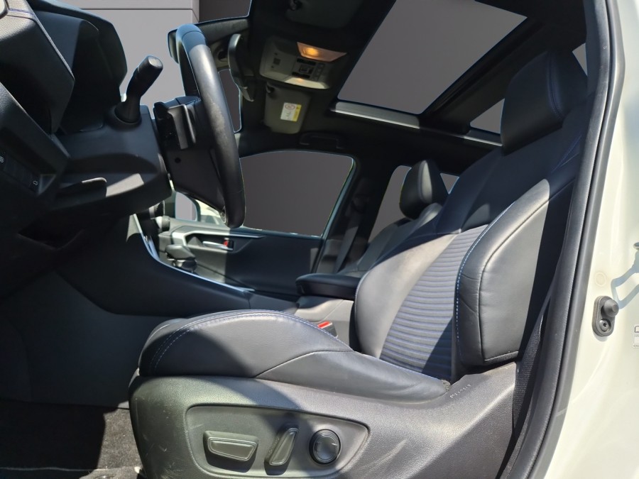 TOYOTA d'occasion RAV 4 V HYBRIDE 218 2WD COLLECTION de 2019 Frejus