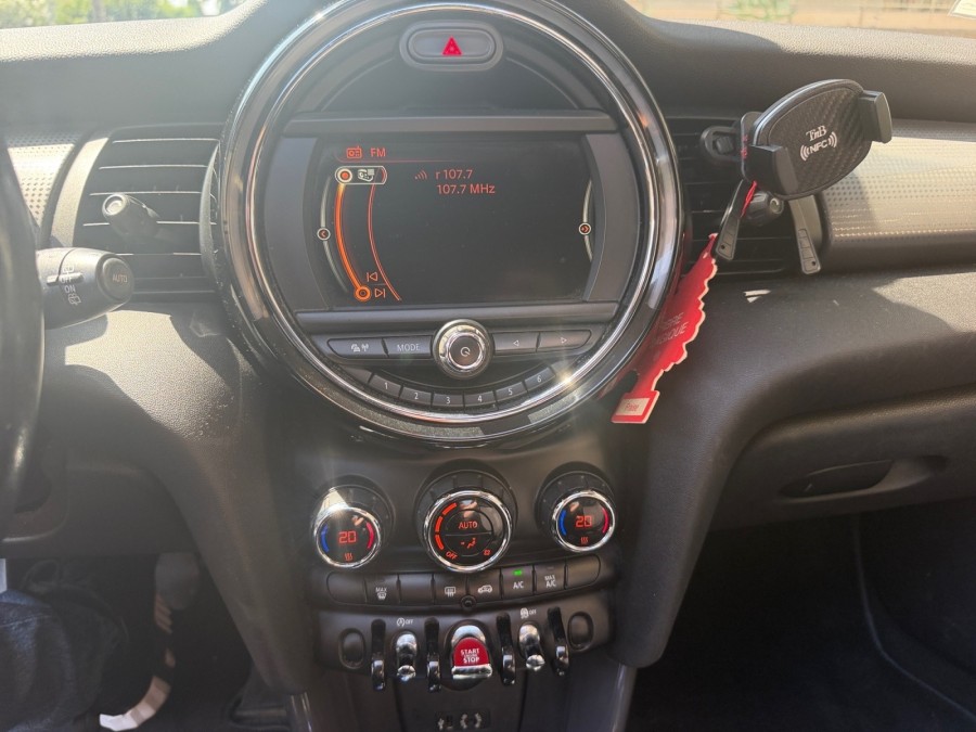 MINI d'occasion MINI COOPER D 116 de 2018 Cannes (06)﻿