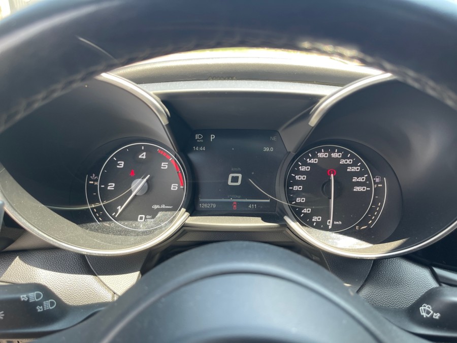 ALFA ROMEO d'occasion GIULIA 2.2 JTD 180 LUSSO de 2016 Lyon Nord (69)﻿