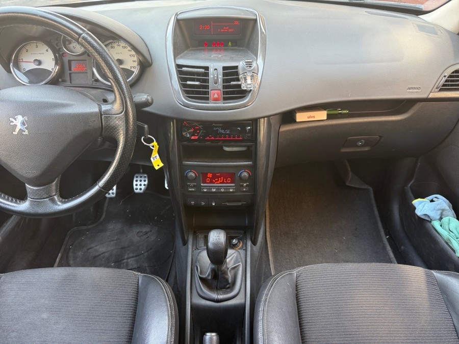 PEUGEOT d'occasion 207/207+ 1.6 HDI 110 EXECUTIVE PACK de 2006 Cannes
