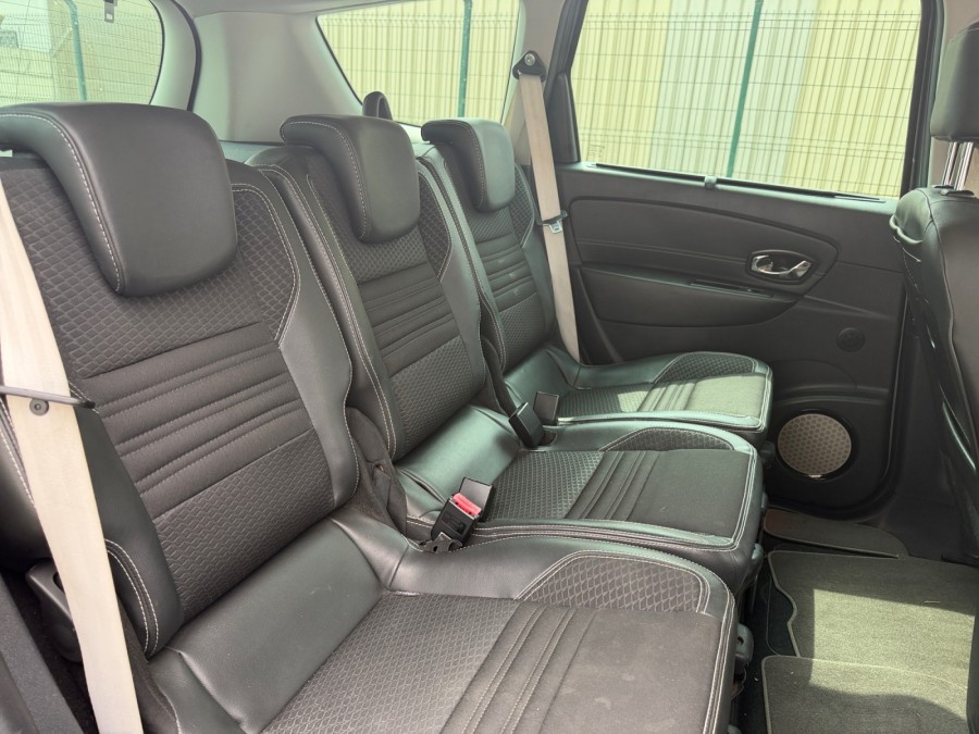 RENAULT d'occasion GRAND SCENIC III GRAND 1.6 DCI 130 BOSE 5P de 2014