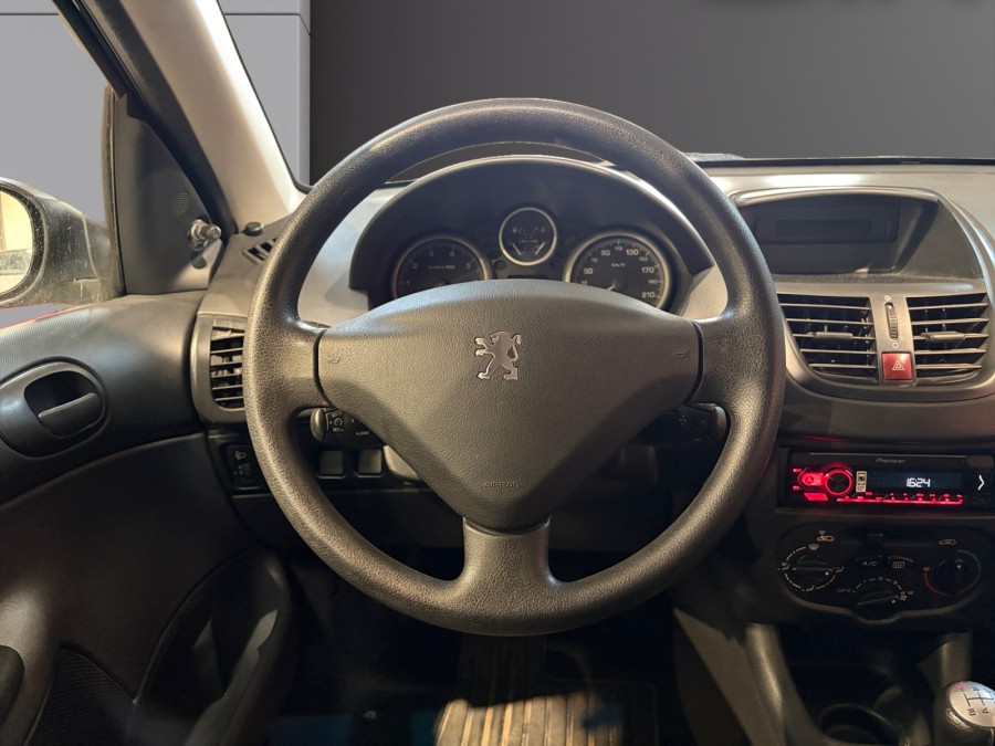 PEUGEOT d'occasion 206+ + 1.4 PACK LIMITED de 2010 Fontainebleau (77)﻿