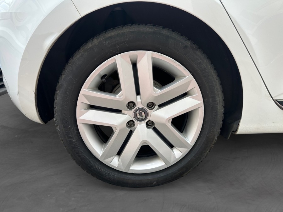 RENAULT d'occasion CLIO V 1.6 E-TECH 140 LIMITED de 2020 Champigny