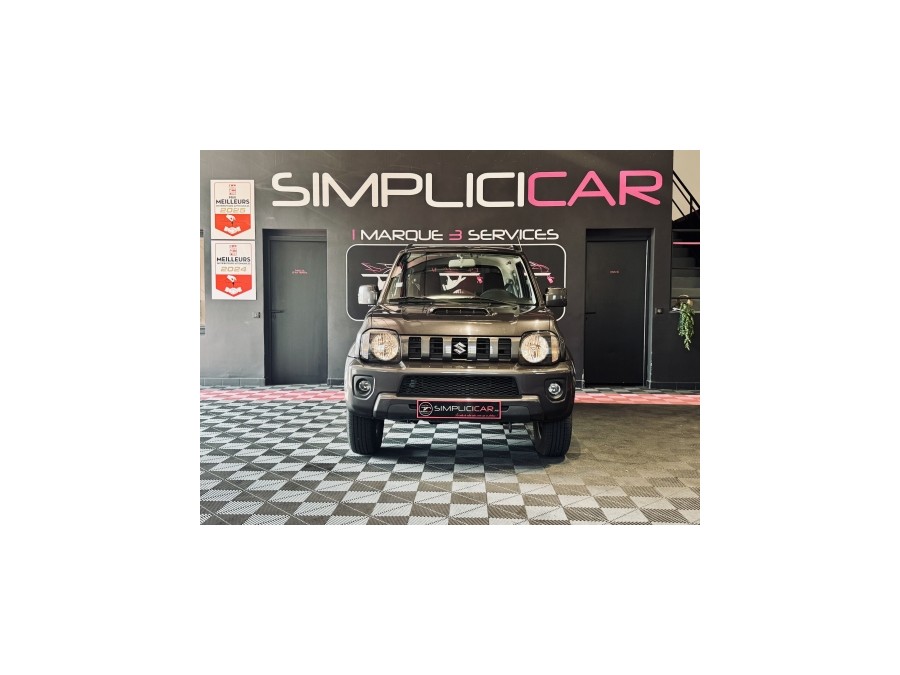 SUZUKI d'occasion JIMNY VEHICULE TOUT TERRAIN FERME 1.3 VVT JX de