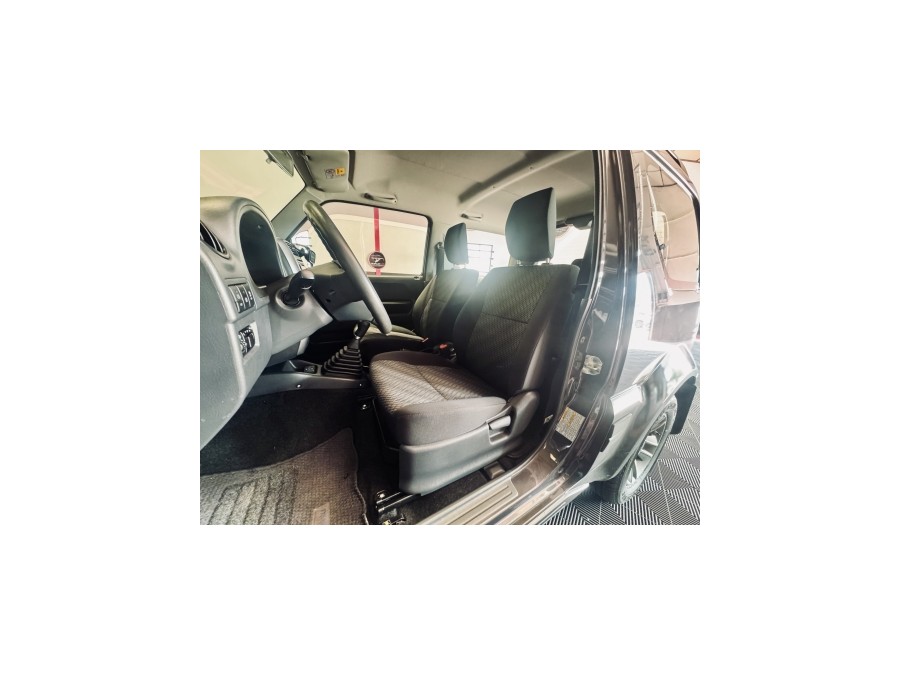 SUZUKI d'occasion JIMNY VEHICULE TOUT TERRAIN FERME 1.3 VVT JX de