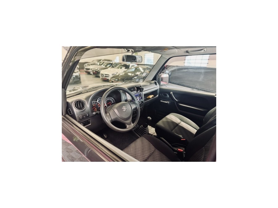 SUZUKI d'occasion JIMNY VEHICULE TOUT TERRAIN FERME 1.3 VVT JX de