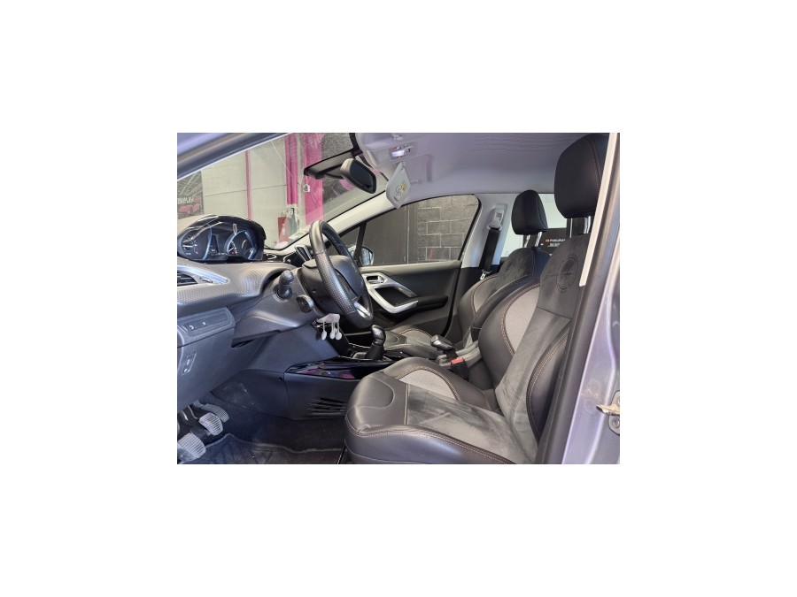 PEUGEOT d'occasion 2008 I 1.2 PURE TECH 110 CROSSWAY de 2015 Villebon