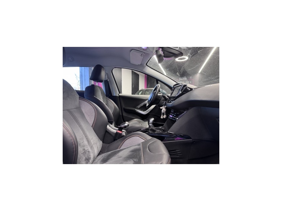 PEUGEOT d'occasion 2008 I 1.2 PURE TECH 110 CROSSWAY de 2015 Villebon