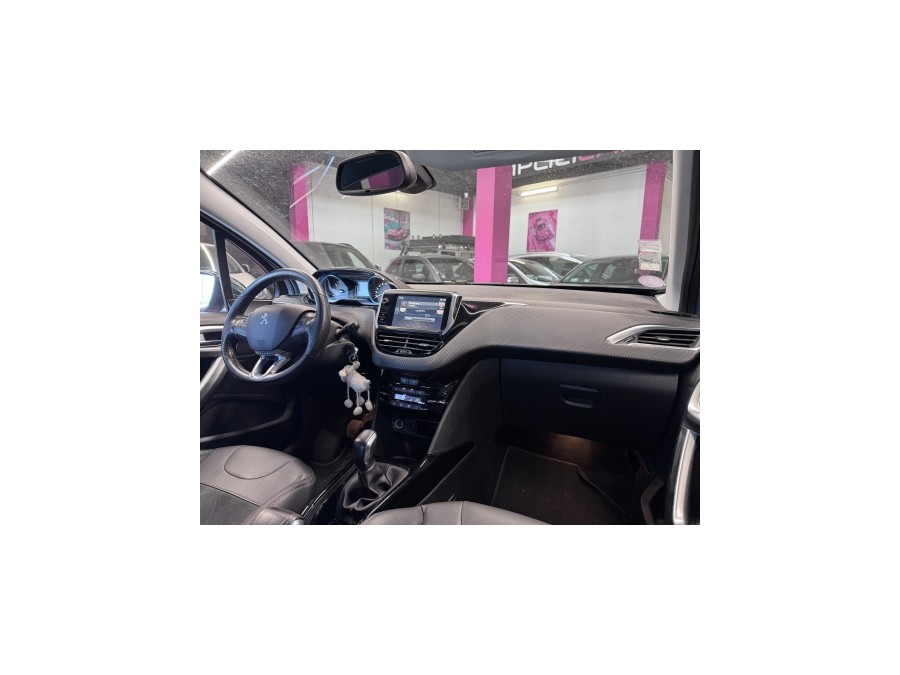 PEUGEOT d'occasion 2008 I 1.2 PURE TECH 110 CROSSWAY de 2015 Villebon