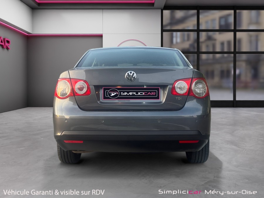VOLKSWAGEN d'occasion JETTA III CONFORTLINE 1.9 TDI 105 DSG7 de 2010