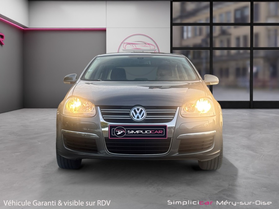 VOLKSWAGEN d'occasion JETTA III CONFORTLINE 1.9 TDI 105 DSG7 de 2010