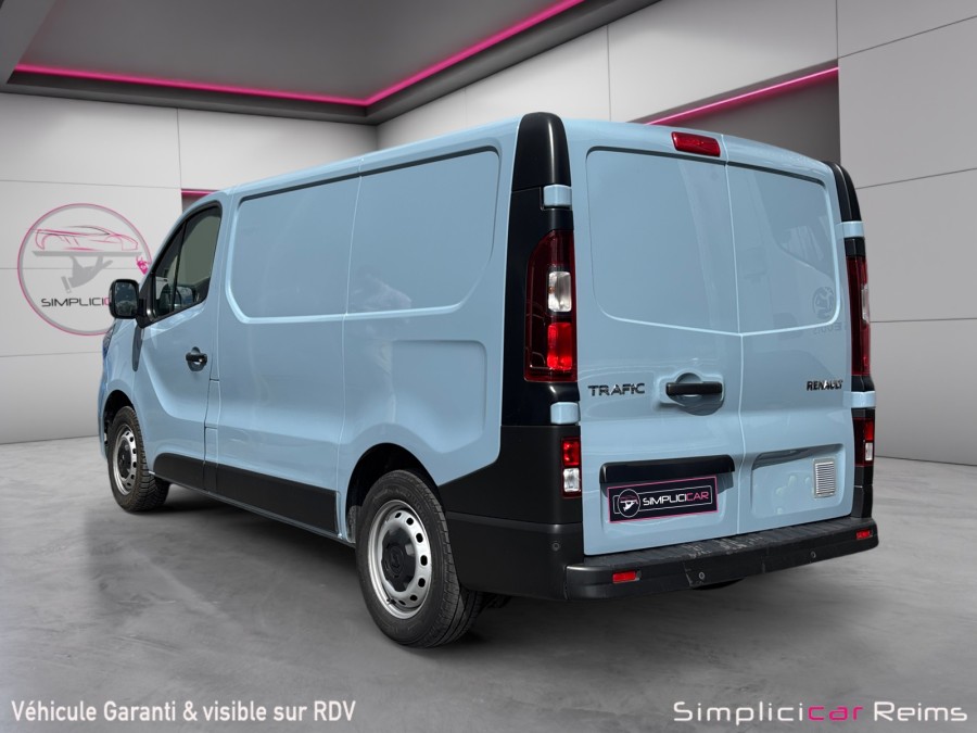RENAULT d'occasion TRAFIC III FOURGON L1H1 3T 2.0 BLUE DCI 130 EXTRA